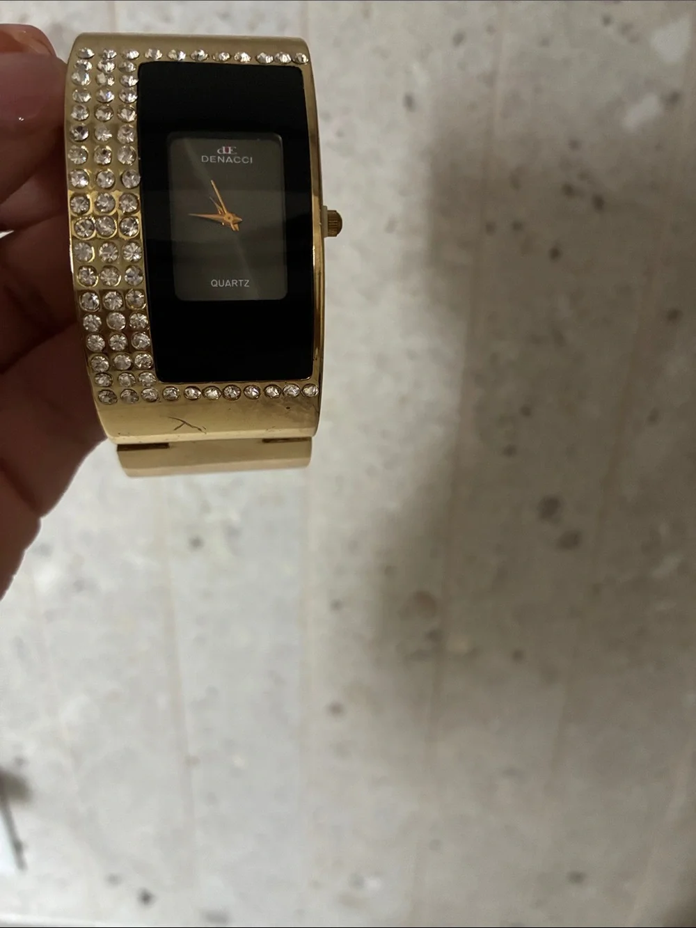 N/A stylish gold